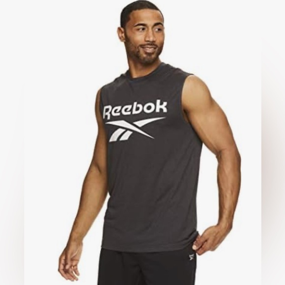 NWT Reebok Men’s Top - Picture 1 of 3